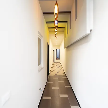 Elite Flats 2 * Тирана